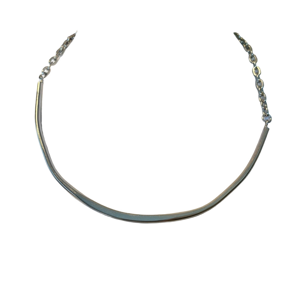 Celebrity NY Vintage Elegant Silver Toned Necklace